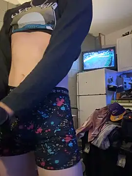 Polaroid White online show from November 29, 12:41 pm