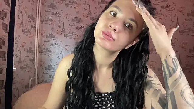 Just Scarlet  online show from September 26, 6:06 am