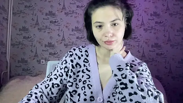 Just Scarlet  online show from October 19, 11:44 am