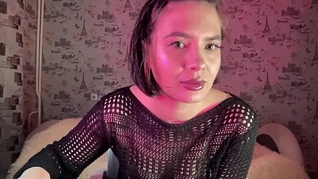 Just Scarlet  online show from October 25, 11:29 am