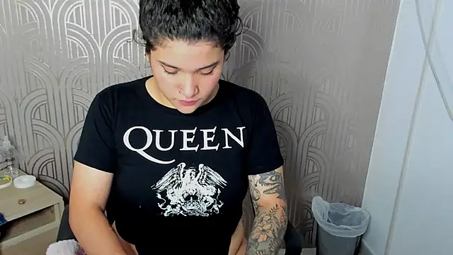 BloodyMaary  online show from February 25, 3:27 pm