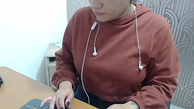 BloodyMaary  online show from February 27, 12:13 pm