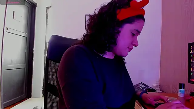 BloodyMaary  online show from November 11, 3:12 pm