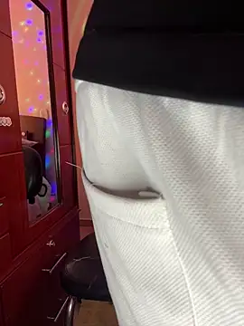 Saipuer31 online show from February 18, 6:04 pm