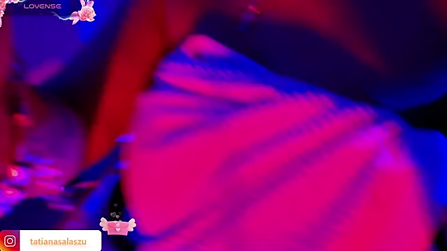 Snapshot of tatiana_10 chatting on March 3, 7:43 am tatiana 10 online show from March 3, 7:43 am