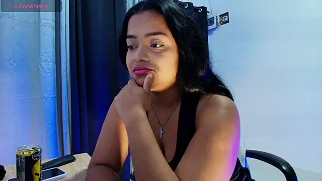 Snapshot of tatiana_10 chatting on March 13, 5:00 am tatiana 10 online show from March 13, 5:00 am