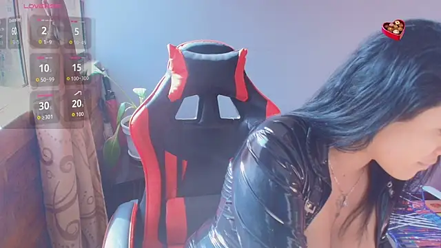 SophiTay online show from September 13, 1:11 pm