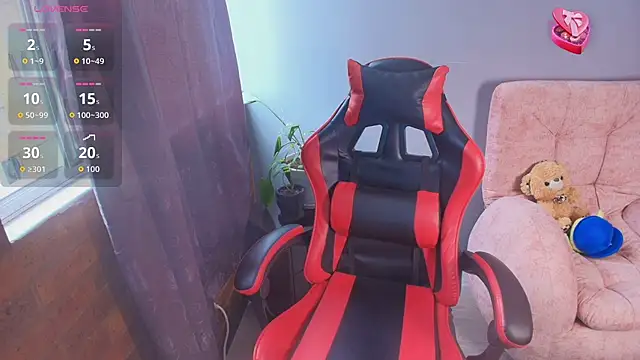 SophiTay online show from October 6, 6:05 pm