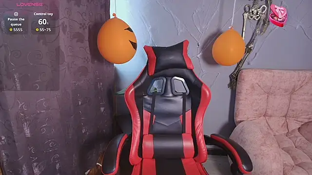 SophiTay online show from October 20, 5:57 pm