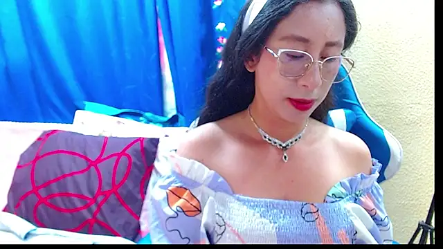 Gia leinn online show from July 21, 7:49 pm