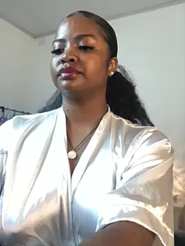 ValerieBlakee online show from October 4, 1:20 pm