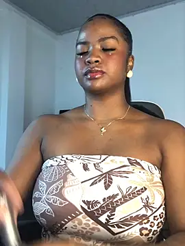 ValerieBlakee online show from May 17, 12:01 pm