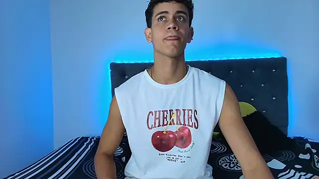 Maximiliano  Fire online show from September 15, 7:03 pm