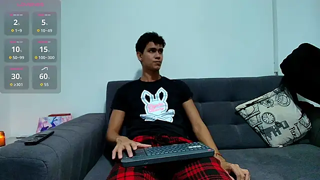 Maximiliano  Fire online show from April 21, 3:24 am