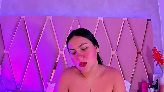 Snapshot of Emily_Black1 chatting on May 10, 1:55 am Emily Black1 online show from May 10, 1:55 am