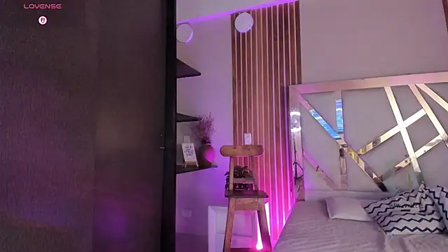 sweetviolet   online show from February 12, 12:22 pm