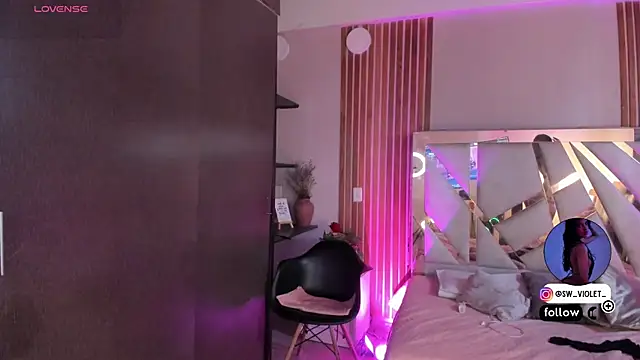 sweetviolet   online show from April 18, 12:31 pm