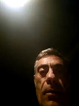 Snapshot of Shun4627 chatting on April 21, 1:42 am Shun4627 online show from April 21, 1:42 am