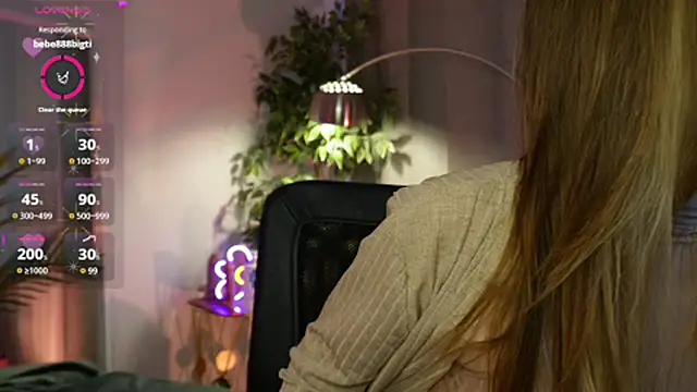 luna joy  online show from October 5, 2:59 pm