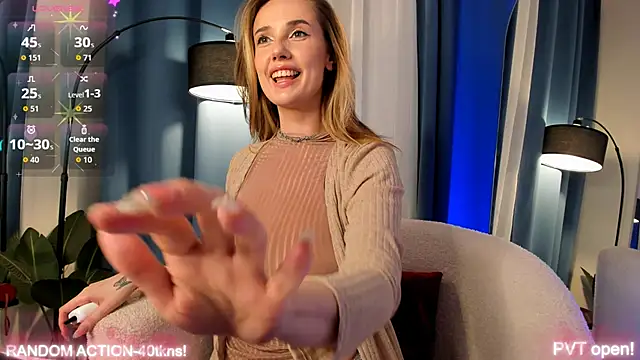 luna joy  online show from October 9, 2:37 pm