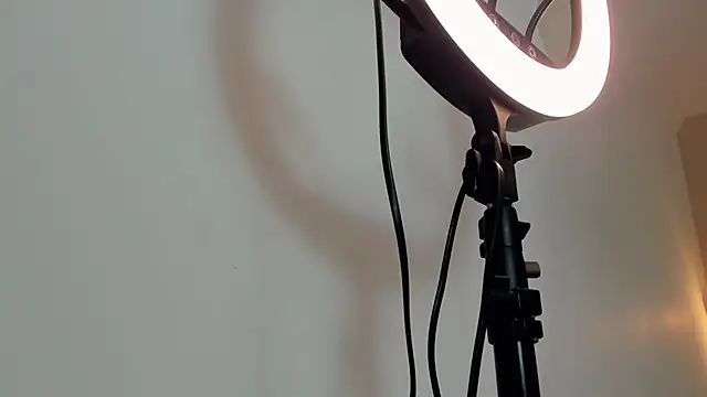 Snapshot of CHANELL_11INCHES chatting on February 26, 11:04 pm CHANELL 11INCHES online show from February 26, 11:04 pm