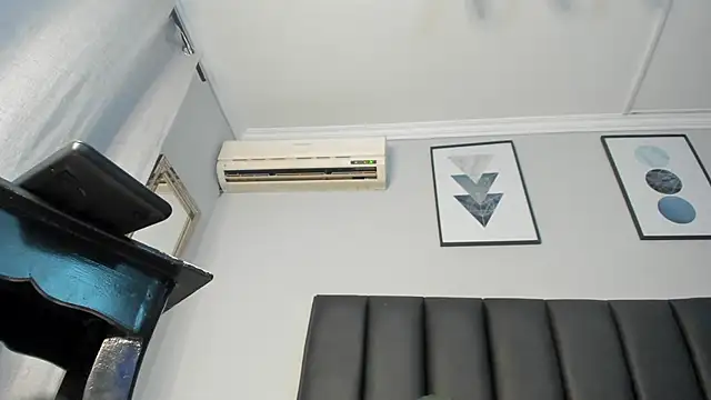 Snapshot of CHANELL_11INCHES chatting on March 16, 10:53 pm CHANELL 11INCHES online show from March 16, 10:53 pm