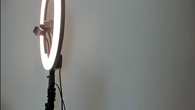 Snapshot of CHANELL_11INCHES chatting on March 18, 1:00 am CHANELL 11INCHES online show from March 18, 1:00 am