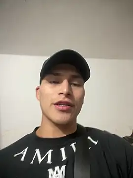 Snapshot of MaxxxSteil chatting on March 8, 3:06 am MaxxxSteil online show from March 8, 3:06 am