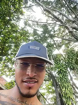 Snapshot of MaxxxSteil chatting on March 9, 9:14 pm MaxxxSteil online show from March 9, 9:14 pm