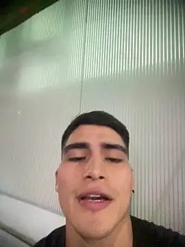 Snapshot of MaxxxSteil chatting on March 15, 11:39 pm MaxxxSteil online show from March 15, 11:39 pm