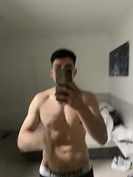 Snapshot of MaxxxSteil chatting on March 18, 9:31 am MaxxxSteil online show from March 18, 9:31 am