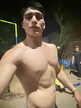 Snapshot of MaxxxSteil chatting on March 23, 4:27 am MaxxxSteil online show from March 23, 4:27 am