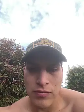 Snapshot of MaxxxSteil chatting on October 10, 10:31 pm MaxxxSteil online show from October 10, 10:31 pm