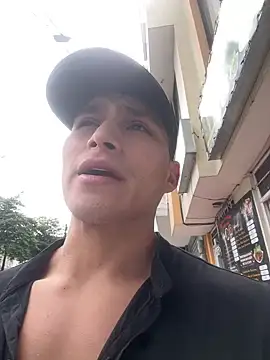 MaxxxSteil online show from February 1, 4:05 pm