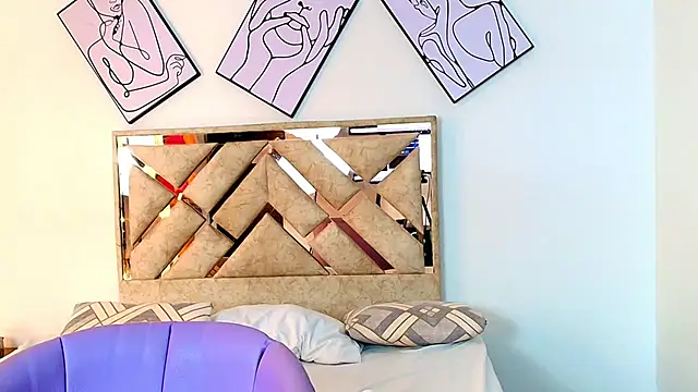 Snapshot of ZaraRousse chatting on October 11, 3:28 am ZaraRousse online show from October 11, 3:28 am