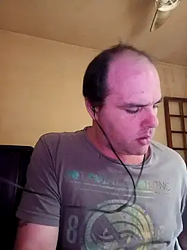 Jovissoares7ye online show from April 23, 9:30 am