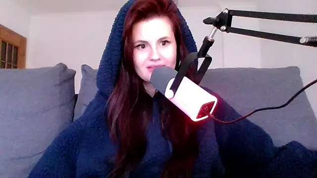 Della Ideal online show from March 7, 5:49 pm