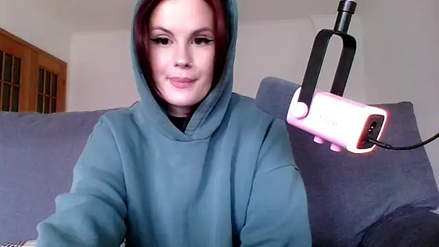 Della Ideal online show from March 10, 3:09 pm