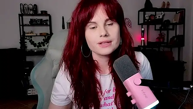 Della Ideal online show from April 14, 6:14 pm