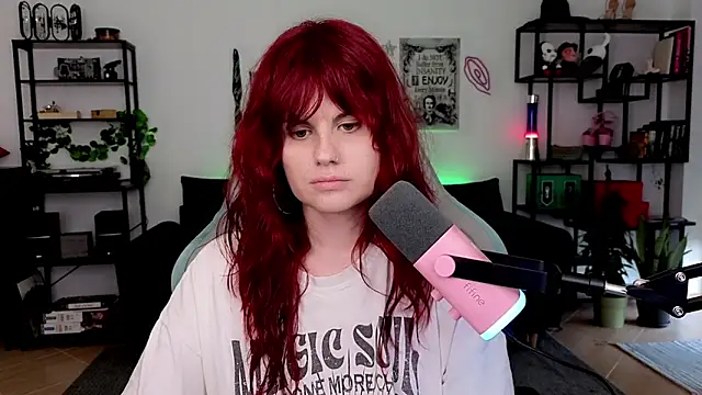 Della Ideal online show from April 26, 4:59 pm