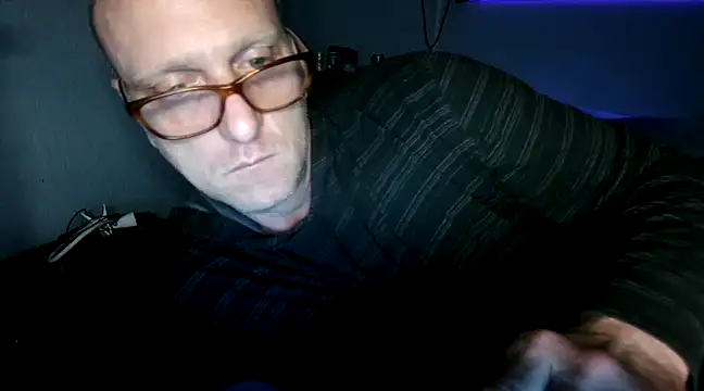 Snapshot of PornStro921 chatting on March 8, 2:40 pm PornStro921 online show from March 8, 2:40 pm