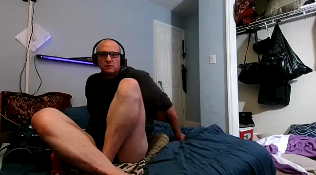 Snapshot of PornStro921 chatting on March 19, 10:42 pm PornStro921 online show from March 19, 10:42 pm