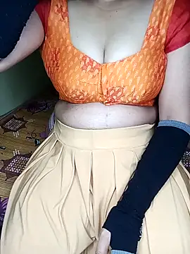 Snapshot of geetha_telugu_kan277 chatting on September 11, 5:02 pm geetha telugu kan277 online show from September 11, 5:02 pm