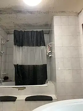 rogerdik76 online show from February 9, 6:17 am