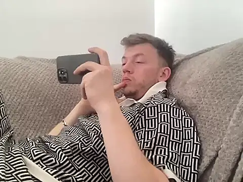 Snapshot of hotblondeguy69 chatting on October 23, 8:57 am hotblondeguy69 online show from October 23, 8:57 am