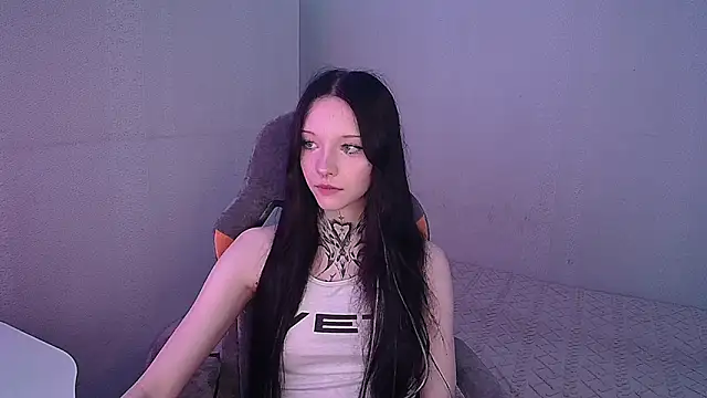 mefwhore online show from October 13, 5:13 pm