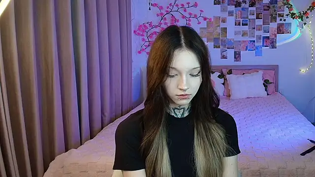 mefwhore online show from March 27, 1:33 pm