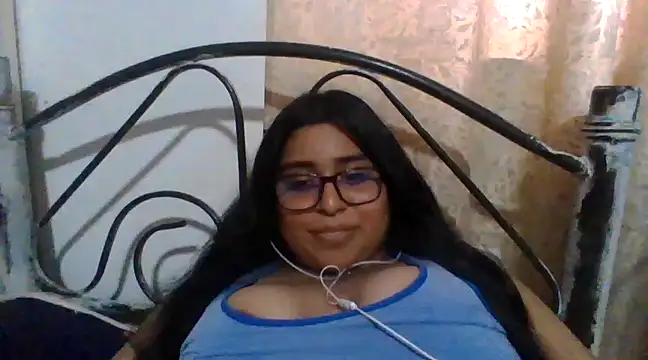 Snapshot of virginbrunette99 chatting on February 24, 9:20 pm virginbrunette99 online show from February 24, 9:20 pm