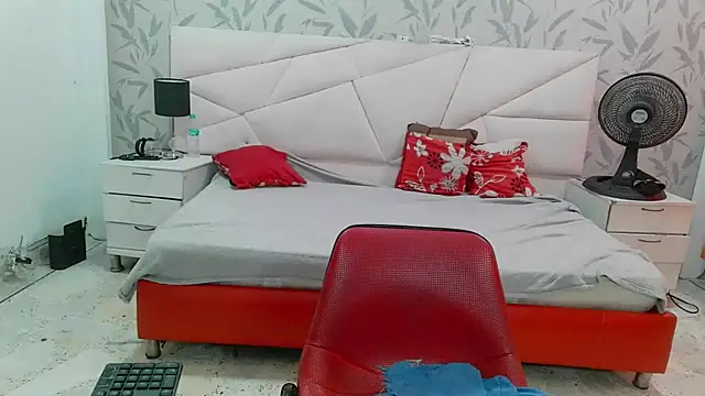 SexyPamela69 online show from April 23, 6:21 pm