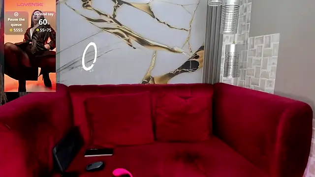 Snapshot of Bella_williamss_ chatting on April 13, 7:41 pm Bella williamss online show from April 13, 7:41 pm